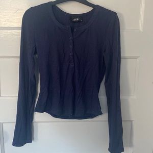 Cider “Solid Rib V-neck Long Sleeve Tee”